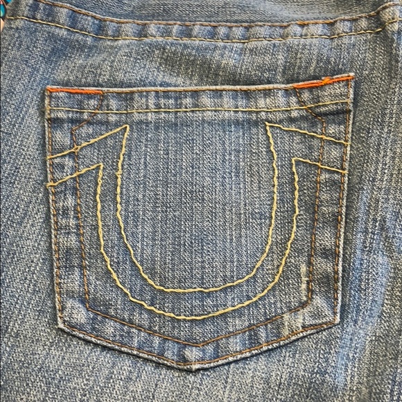 True Religion Bobby shorts with embroidery - Picture 7 of 10